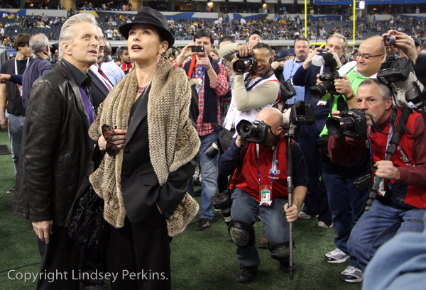 super-bowl-zeta-jones-douglas